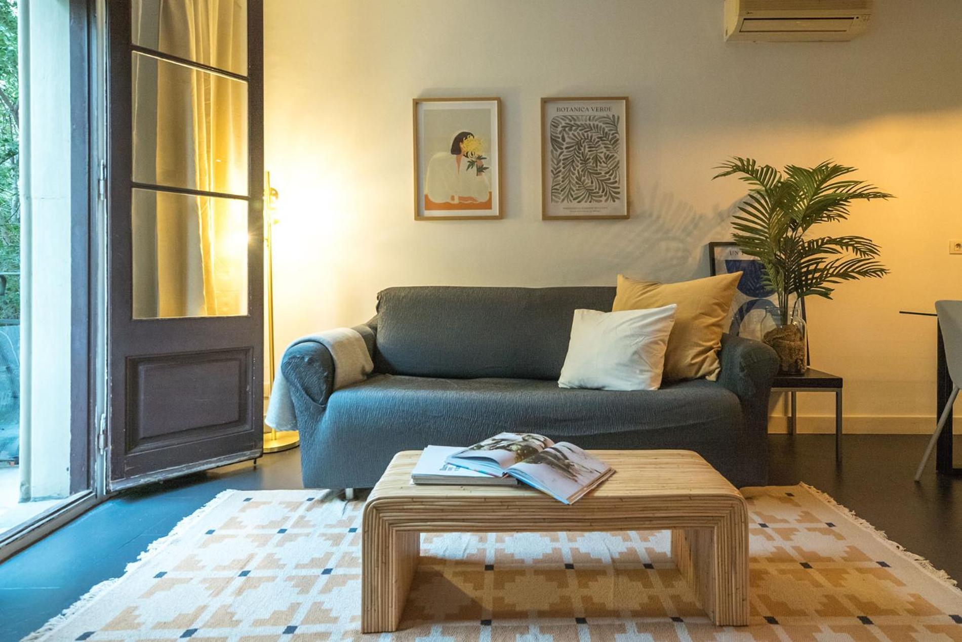 Dana - Enjoy Rocafort Apartment *
